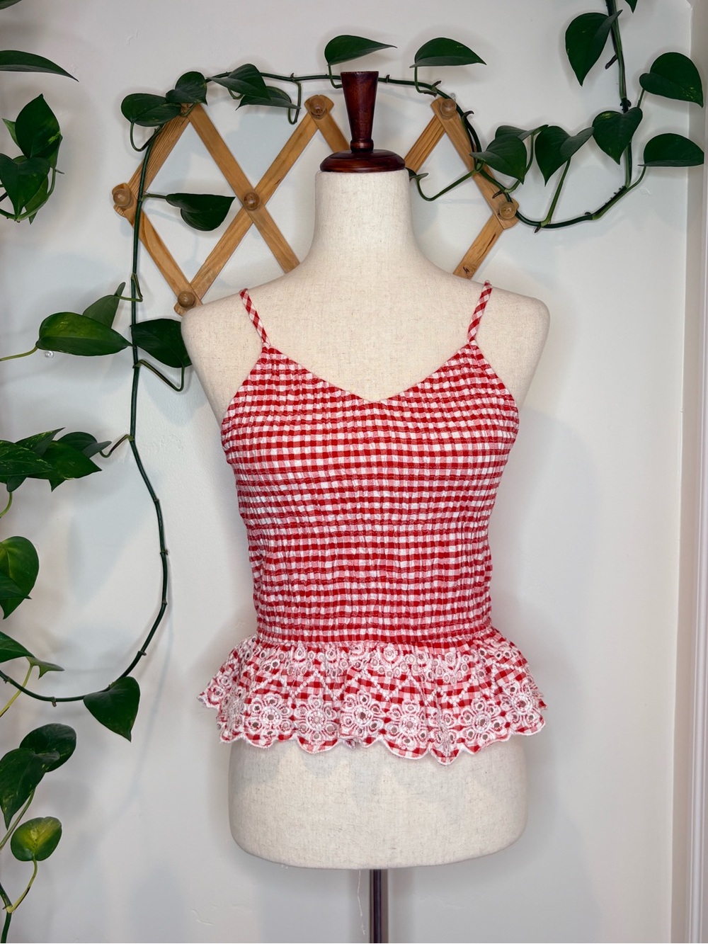 SIM & SAM Red Gingham Lace Tank Top